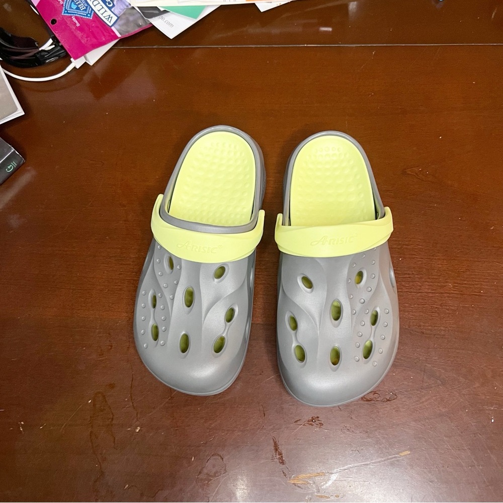 ARISIC Clog Sandals Size 8 / 9 Removable Insoles Arch Support Gray Yellow Garden - Picture 2 of 9